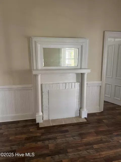 306 E Main St, Whitakers, NC 27891 photo 5