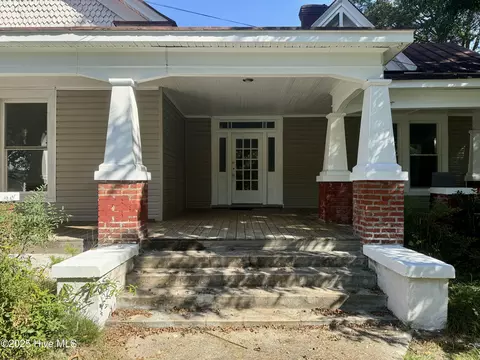 306 E Main St, Whitakers, NC 27891 photo 3