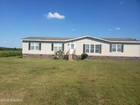 900 Lakeview Rd, La Grange, NC 28551