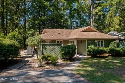 7 Gate 11 SW, Carolina Shores, NC 28467