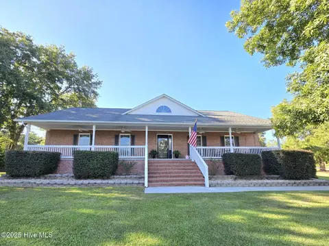 157 White Oak Bluff Rd, Stella, NC 28582
