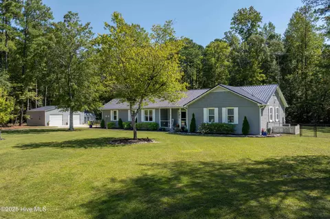 102 Ridgewood Trl, New Bern, NC 28560