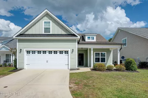 112 N Lamplighters Walk, Hampstead, NC 28443