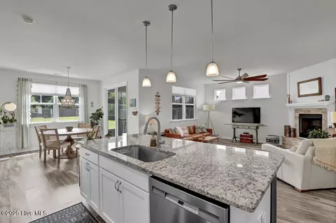 239 Seneca Reef Dr, Hampstead, NC 28443 photo 9