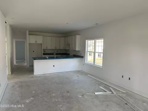 111 Colbert Ln, Hampstead, NC 28443 photo 4