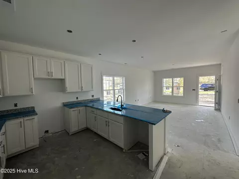 111 Colbert Ln, Hampstead, NC 28443 photo 6