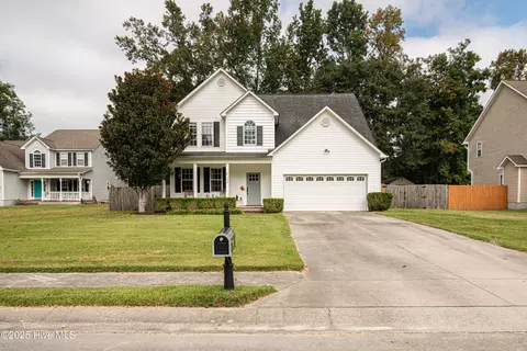 132 Brookhaven Dr, Richlands, NC 28574
