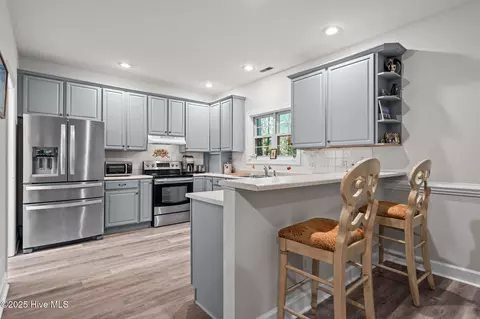 Kitchen - 109 E Sanderling Cir, Hampstead, NC 28443 photo 1 of 4