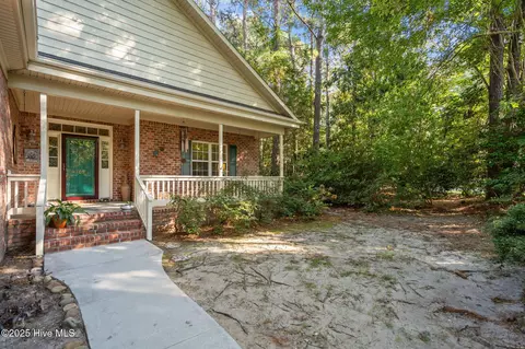 Exterior - 109 E Sanderling Cir, Hampstead, NC 28443 photo 4 of 11