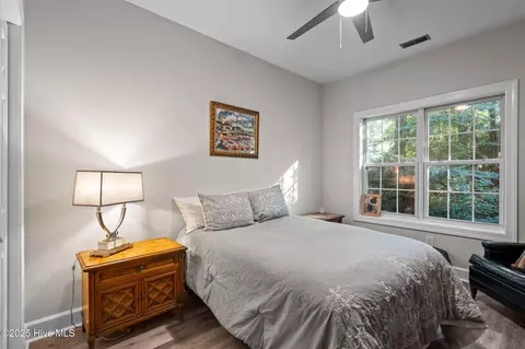 Bedroom - 109 E Sanderling Cir, Hampstead, NC 28443 photo 4 of 5