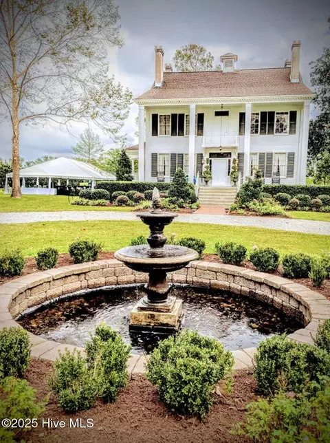 1706 Belgrade Swansboro Rd, Maysville, NC 28555