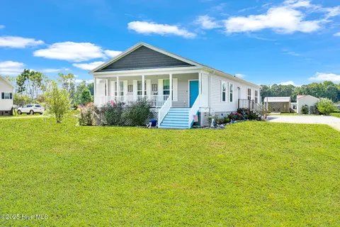 1055 Horse Pen Swamp Rd, Washington, NC 27889