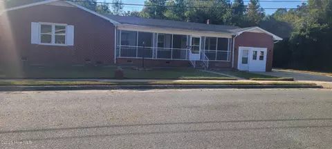 102 N Cypress St, Kinston, NC 28501
