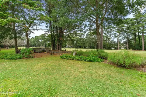 Exterior - 151 Olde Point Rd, Hampstead, NC 28443 photo 8 of 9