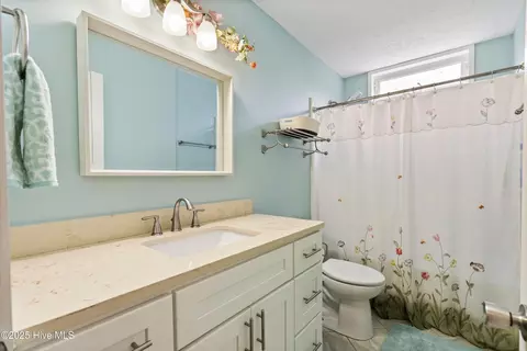 Bath - 151 Olde Point Rd, Hampstead, NC 28443 photo 3 of 3