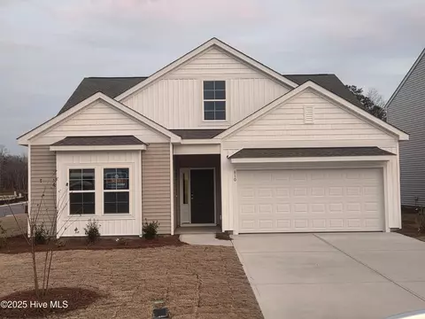 810 Schoolfield Dr, Sneads Ferry, NC 28460