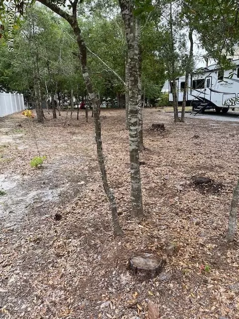 142 NE 18th St, Oak Island, NC 28465