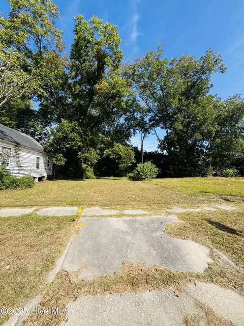 316 E Bright St, Kinston, NC 28504