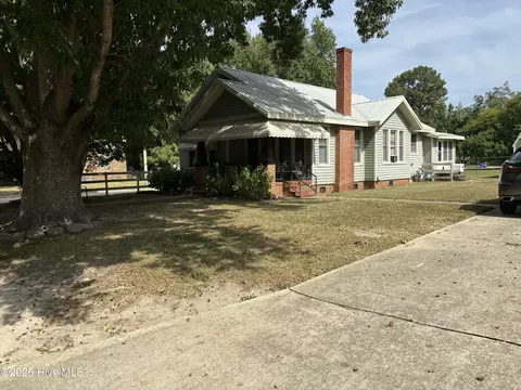 208 Tacoma St E, Wilson, NC 27893
