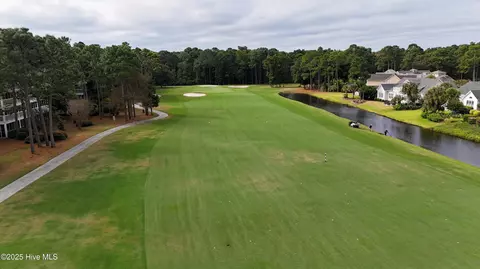 3350 Club Villas Dr #806, Southport, NC 28461