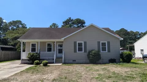 102 Shark St, Moyock, NC 27958