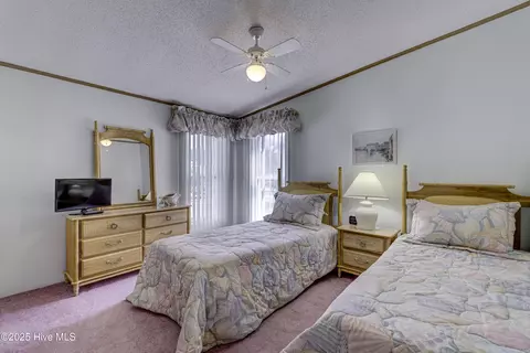 609 Outrigger Ct, Hampstead, NC 28443 photo 18