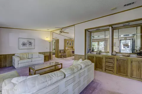 609 Outrigger Ct, Hampstead, NC 28443 photo 7