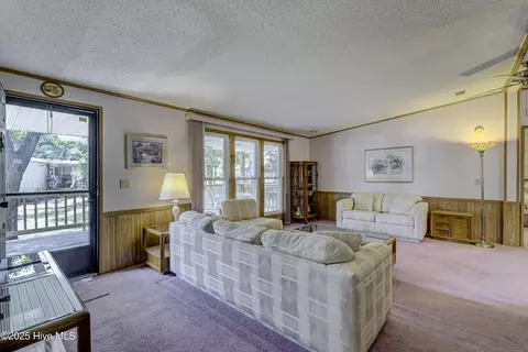 609 Outrigger Ct, Hampstead, NC 28443 photo 6