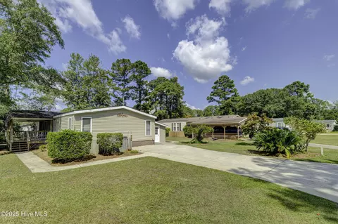 609 Outrigger Ct, Hampstead, NC 28443 photo 3