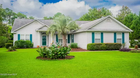850 Meadow Ln SW, Calabash, NC 28467