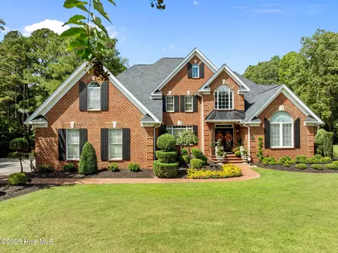 951 White Horse Dr, Greenville, NC 27834