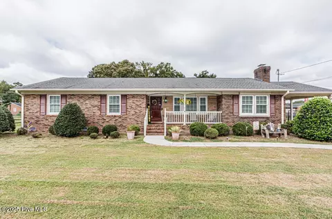 4204 Woodcrest Rd, Rocky Mount, NC 27803