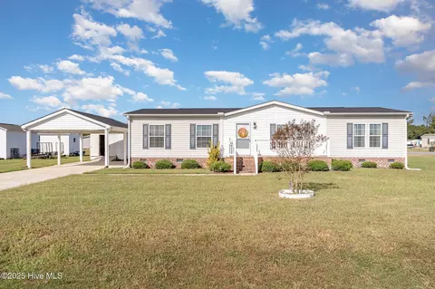 58 Stardust Ln, Selma, NC 27576