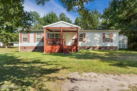 126 Hatcher Dr, Newport, NC 28570