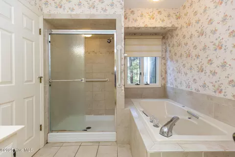 Bath - 2 Parson Rd, Pinehurst, NC 28374 photo 2 of 5