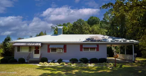 1249 Fann School Rd, Salemburg, NC 28385