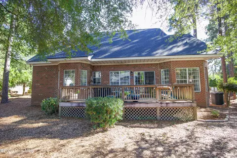 Exterior - 175 Tamarisk Ln, Pinehurst, NC 28374 photo 6 of 11