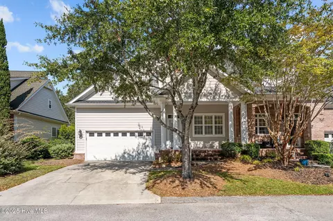7502 Promontory Ct S, Wilmington, NC 28412