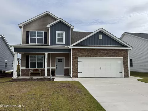 1021 Seven Iron Dr, Ayden, NC 28513
