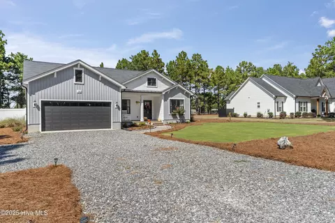 146 Devonshire Ave W, West End, NC 27376 photo 2