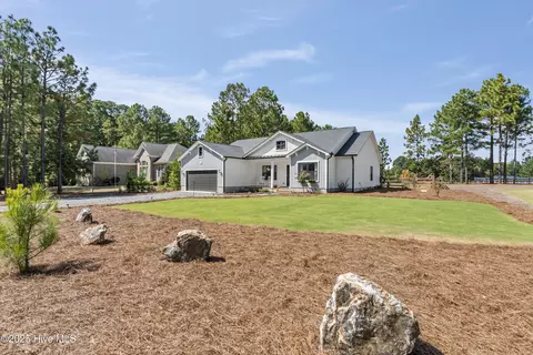 146 Devonshire Ave W, West End, NC 27376 photo 3