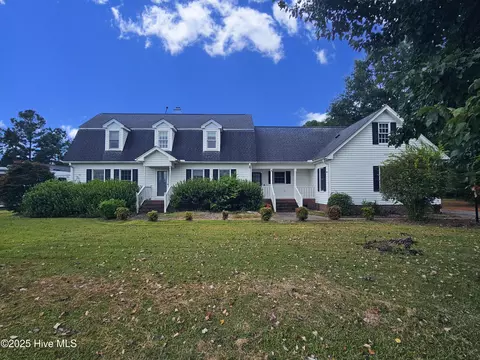 1051 Davenport Pl, Winterville, NC 28590