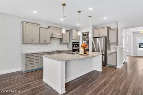 Kitchen - 81 Eagle Claw Dr, Calabash, NC 28467 photo 2 of 2