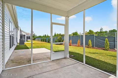 Exterior - 81 Eagle Claw Dr, Calabash, NC 28467 photo 4 of 11