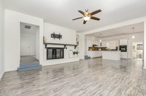Living - 611 E 2nd St, Kenly, NC 27542 photo 3 of 7
