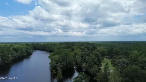250 Long Bluff Rd, Currie, NC 28435