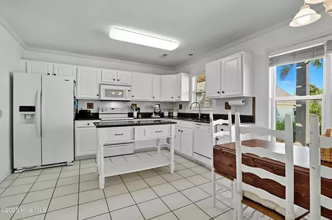 17 E Brenda Lee Dr, Hampstead, NC 28443 photo 17