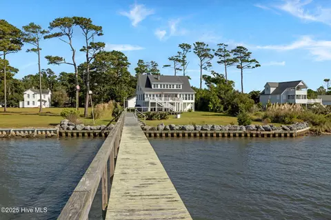 346 Shell Hill Rd, Sea Level, NC 28577