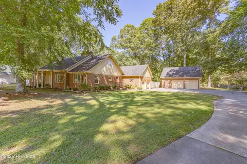 2404 Riddick Rd, Elizabeth City, NC 27909