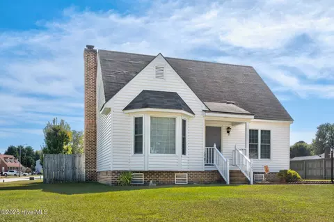 101 Coleridge Ct, Rocky Mount, NC 27803